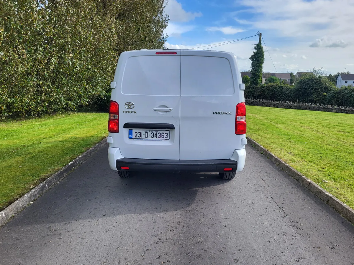 Toyota Proace 2023  AUTOMATIC 2L - Image 3