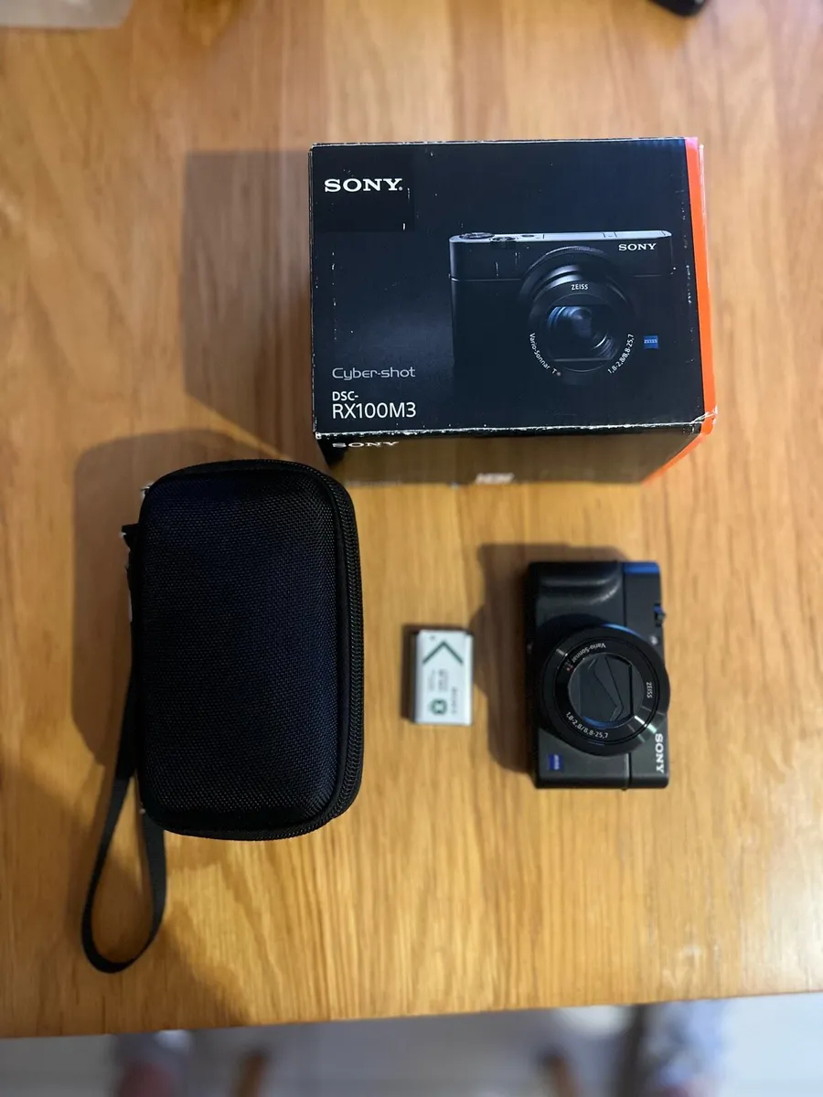 SONY CYBER-SHOT RX100 MARK III 20.1MP - Image 1
