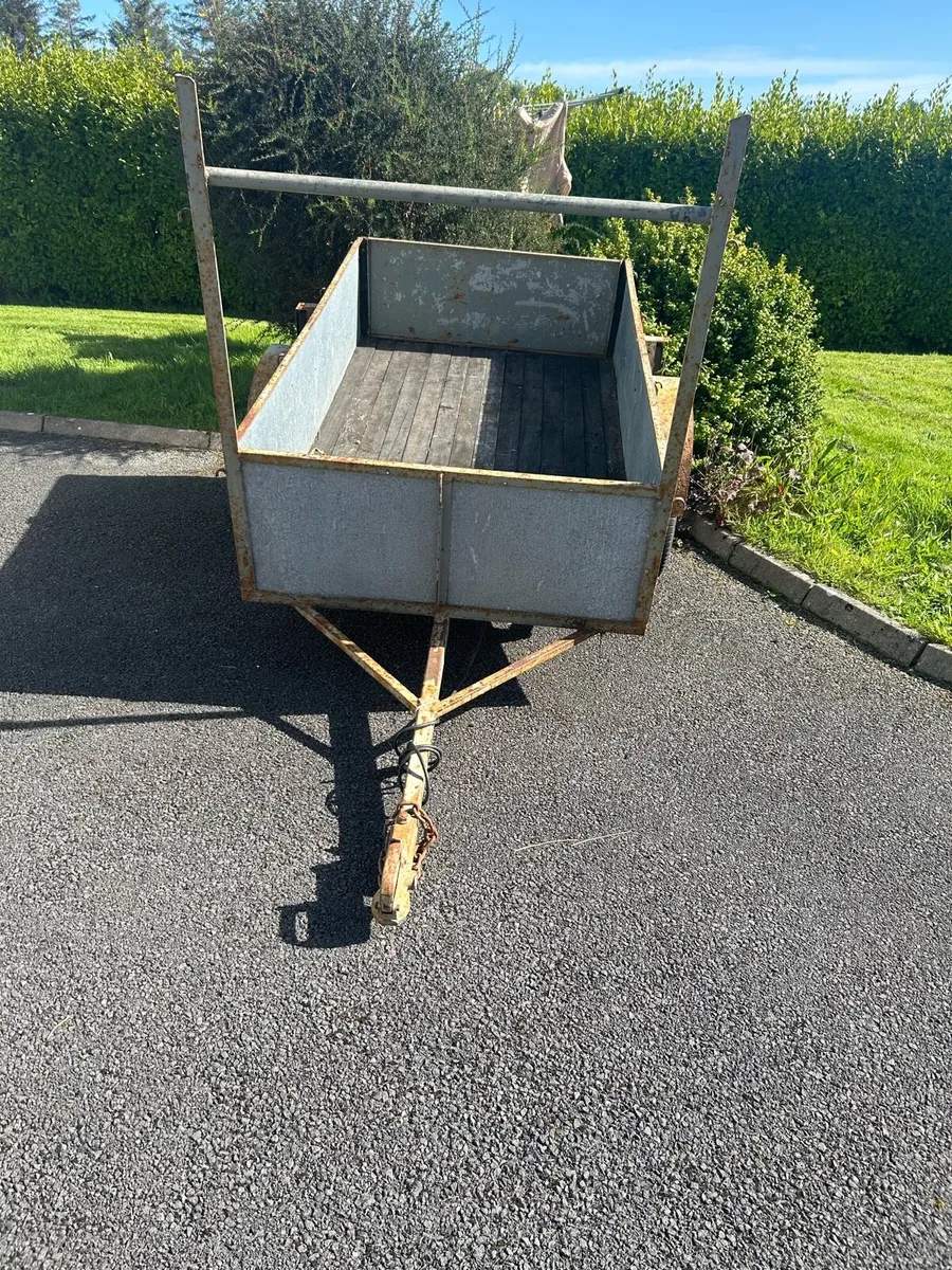 Trailer - Image 1