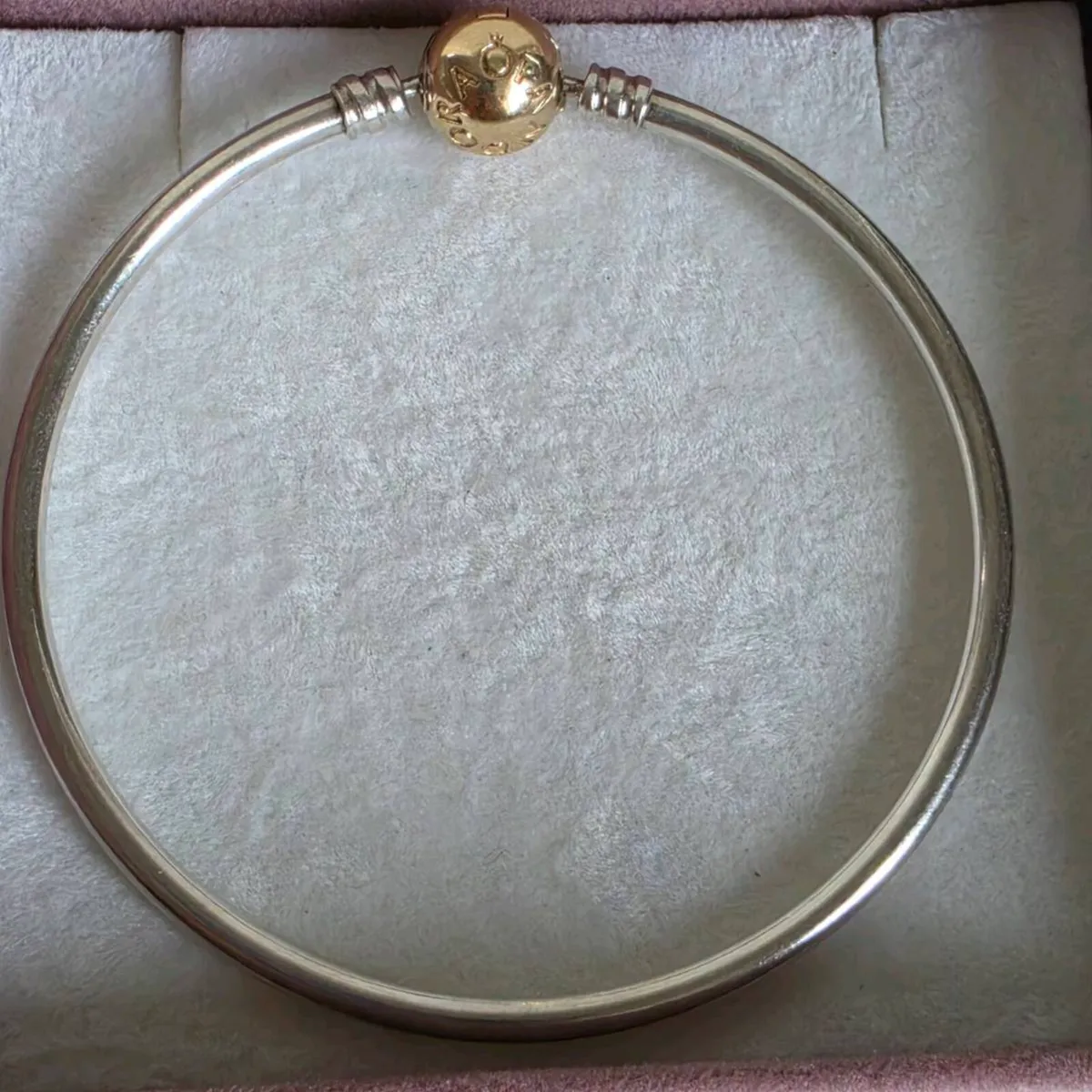 Pandora Moments two-tone 14k bangle - Image 1