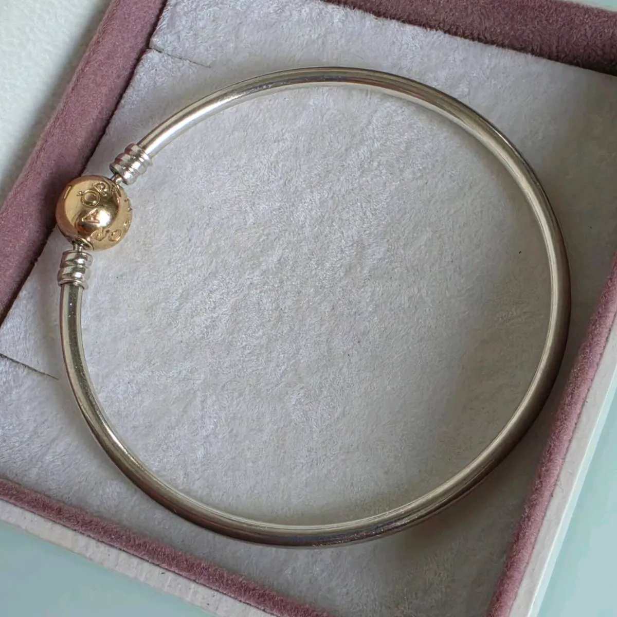 Pandora Moments two-tone 14k bangle - Image 4