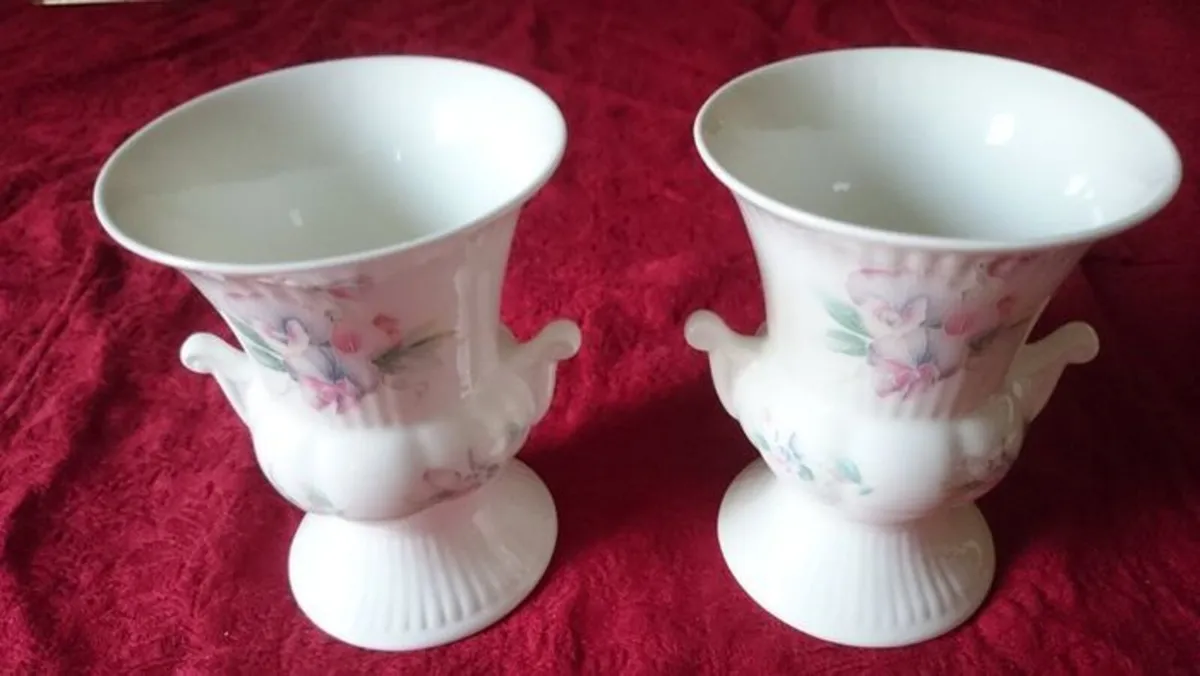 Pair Of Aynsley Little Sweetheart Bone China Vases - Image 3
