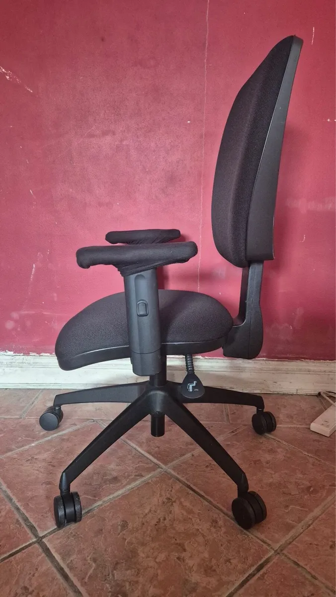 Comfortable Black Office Chair - Image 4