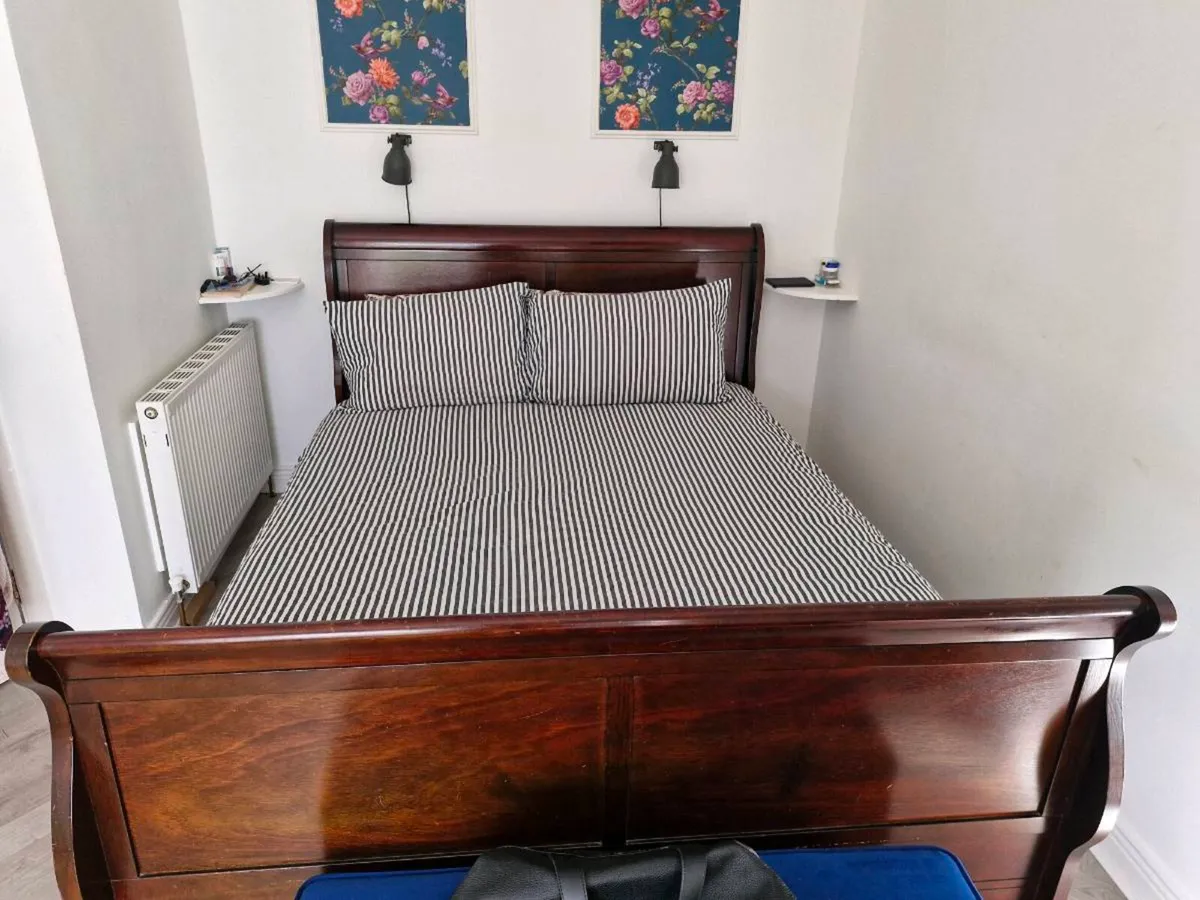 Bed - Image 3
