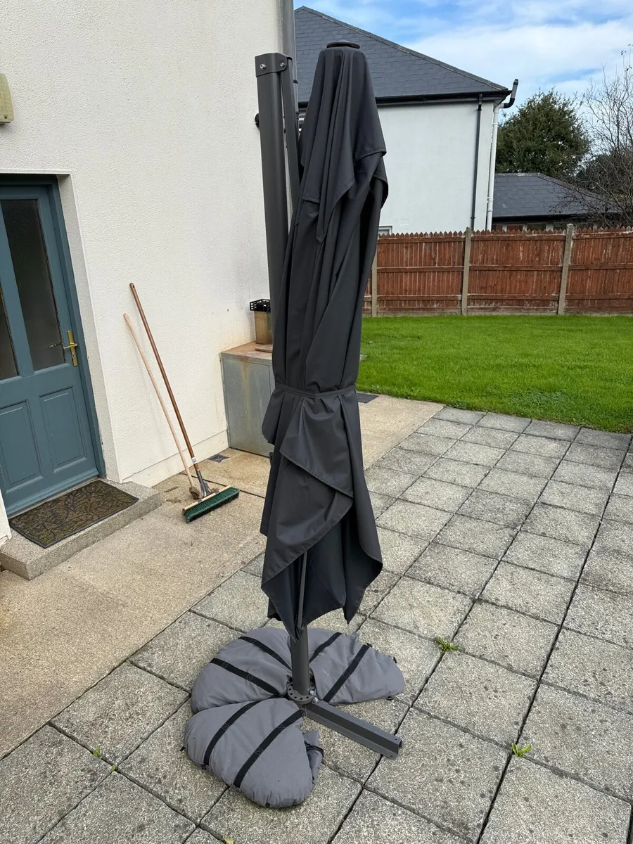 Patio/ourdoor umbrella canopy - Image 1