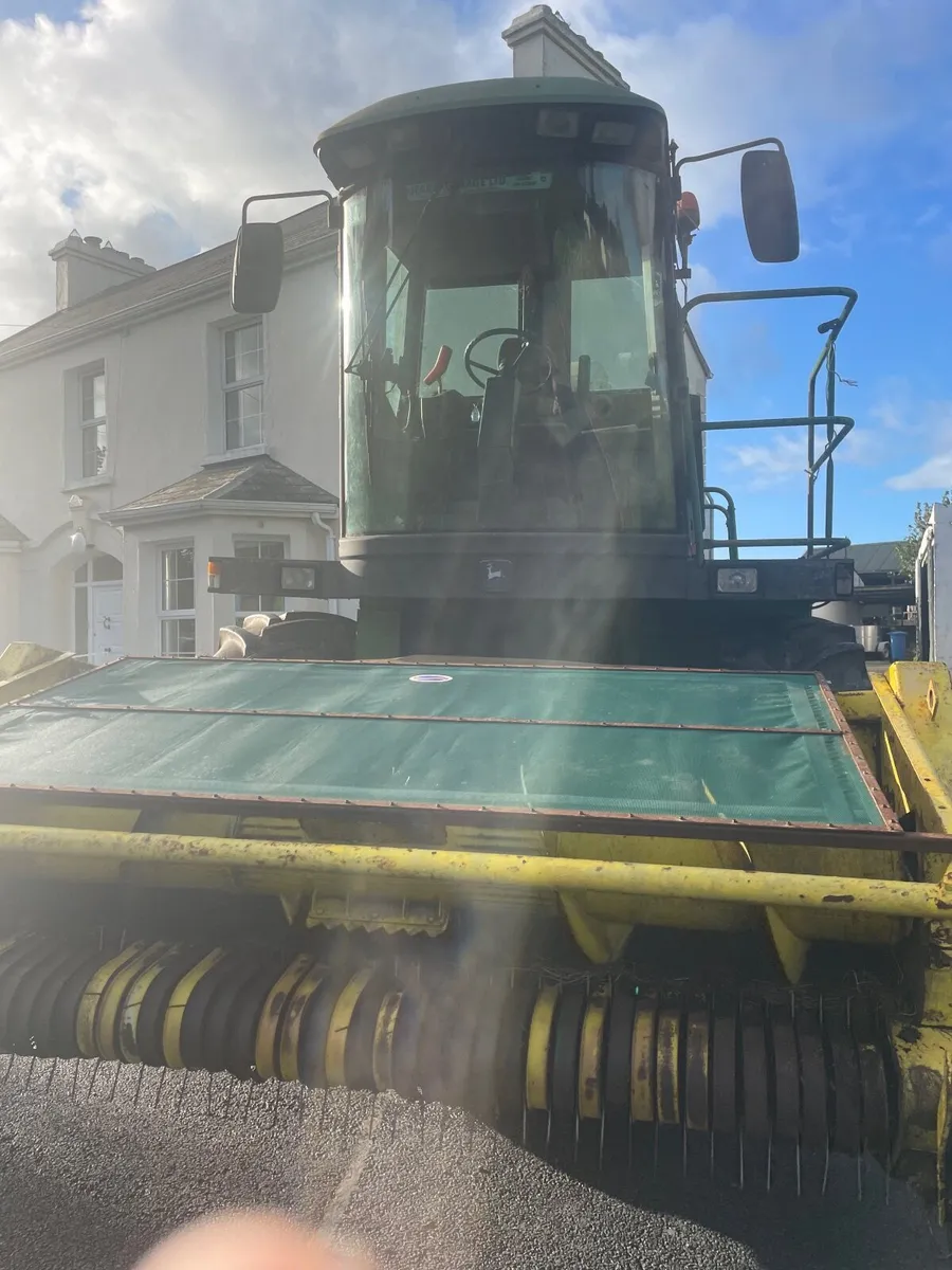 Silage harvester  John Deere 6810 - Image 1
