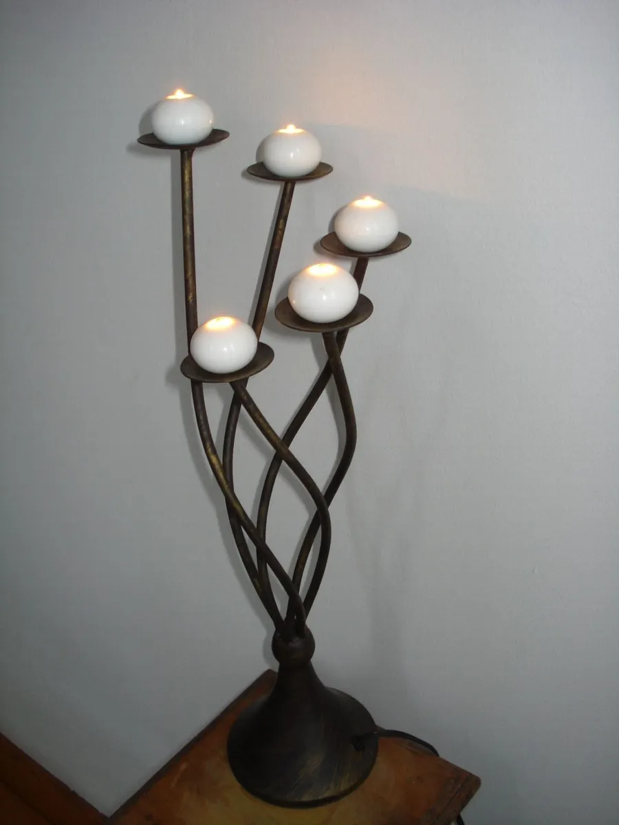 PREMIER METAL PRE-LIT TWIST LAMP. - Image 3