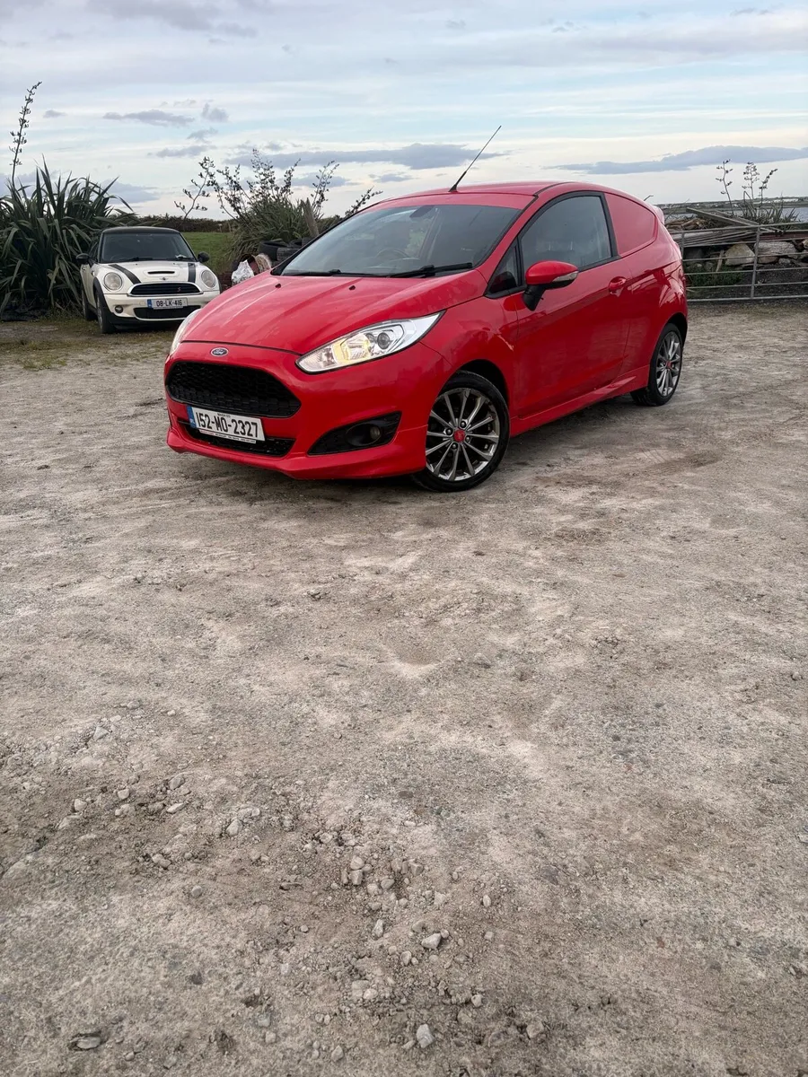 Fiesta sport - Image 1