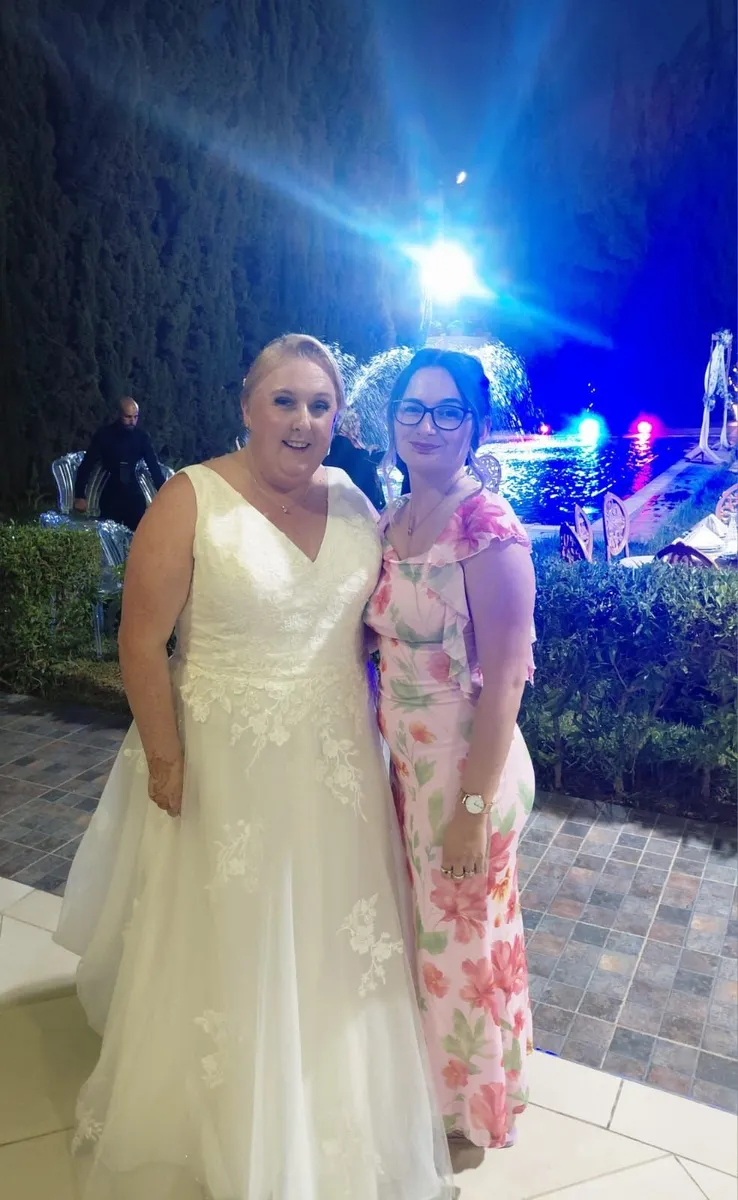 Wedding dress - Image 3