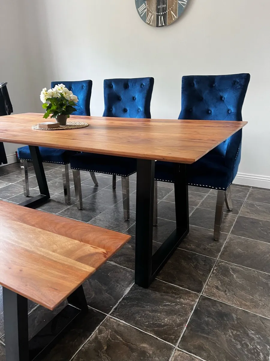Dining table and bench - Image 2