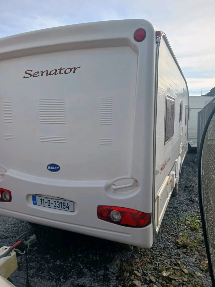 2006 bailey senator , fixed bed , 5/6 berth - Image 4