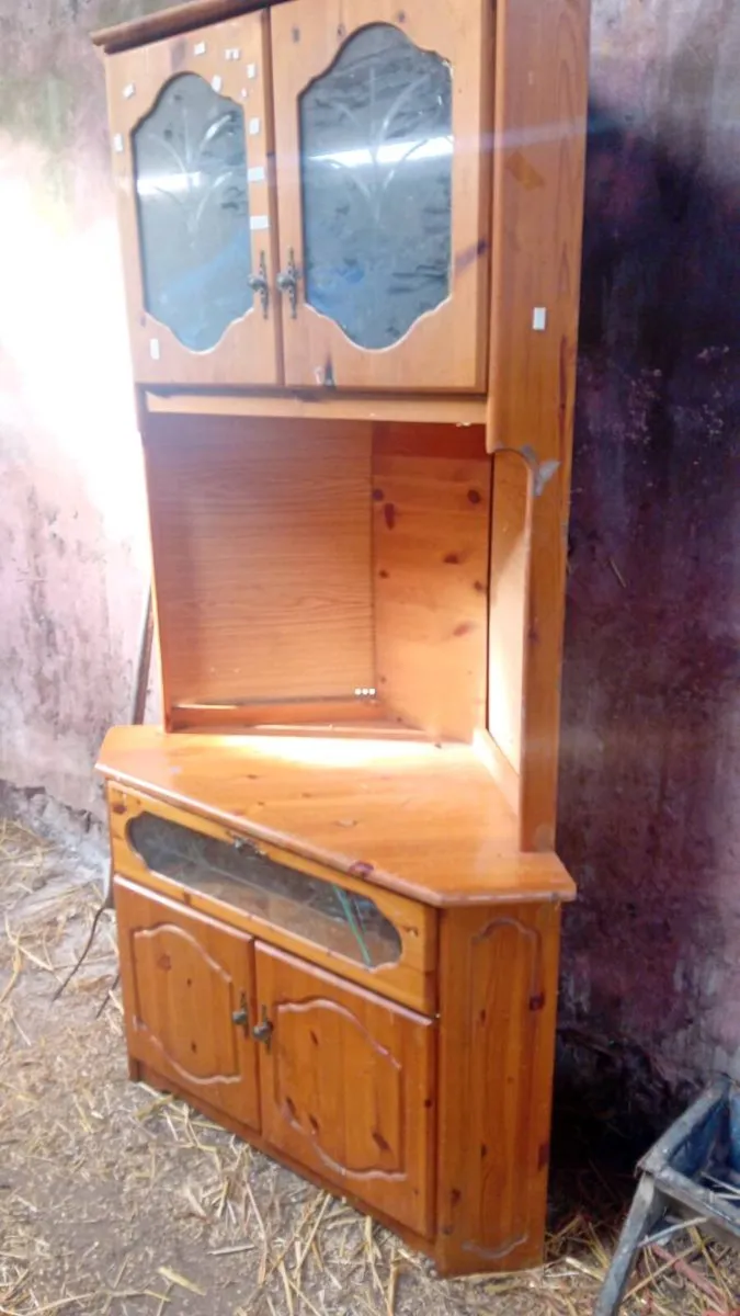 Cabinets - Image 3