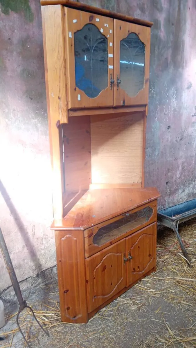 Cabinets - Image 4