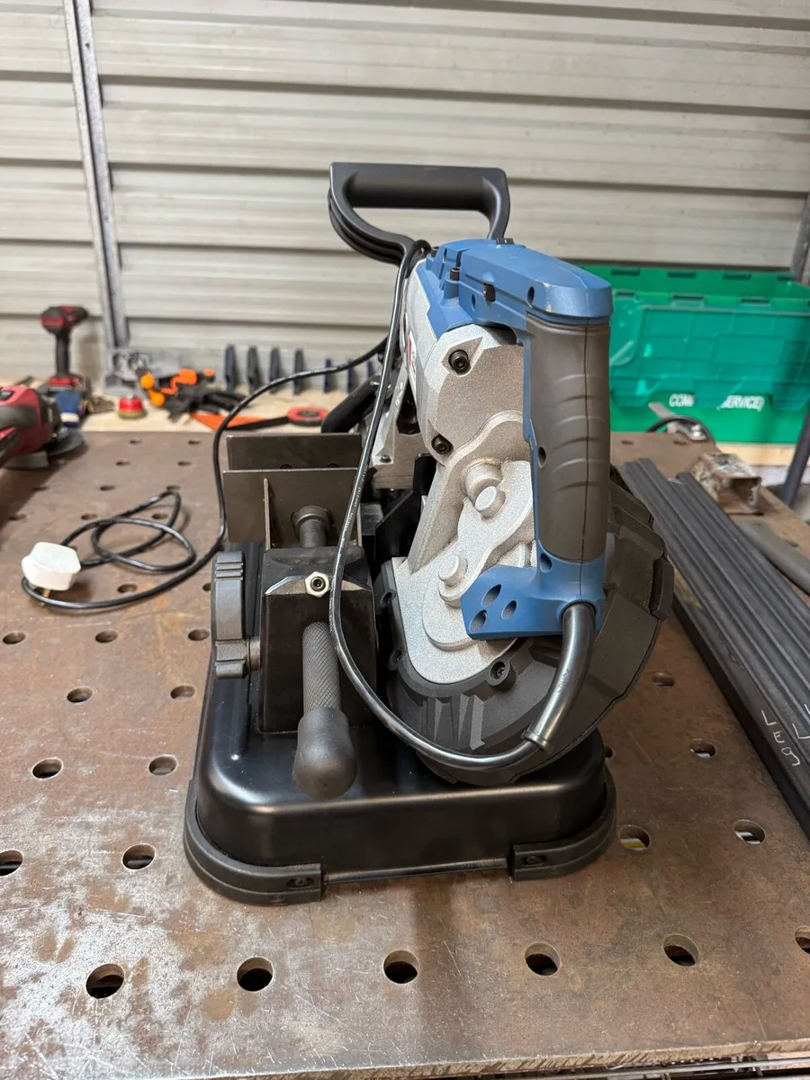 HBM 1100W Portable Metal Band Saw - Image 1
