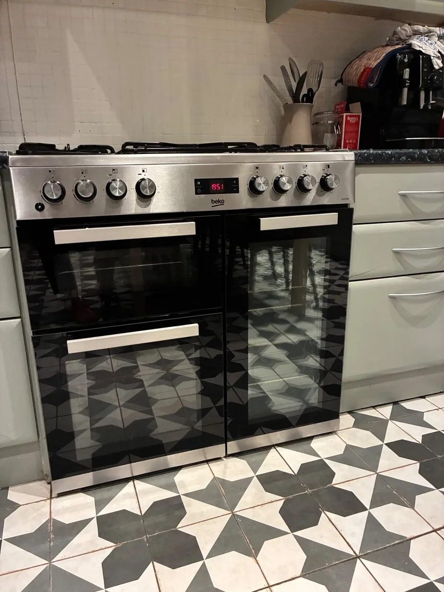 Beko Dual Fuel Range cooker 90cm - Image 1