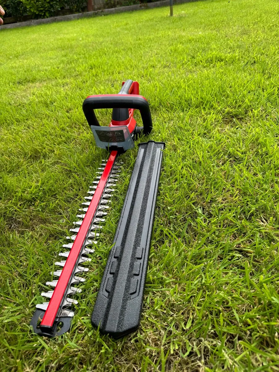Einhell Cordless Hedge Trimmer 40cm (16 Inch) - Image 1