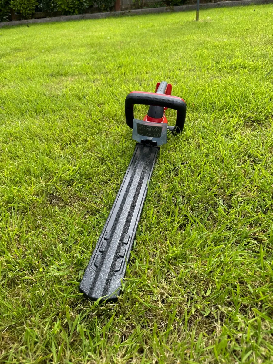 Einhell Cordless Hedge Trimmer 40cm (16 Inch) - Image 2