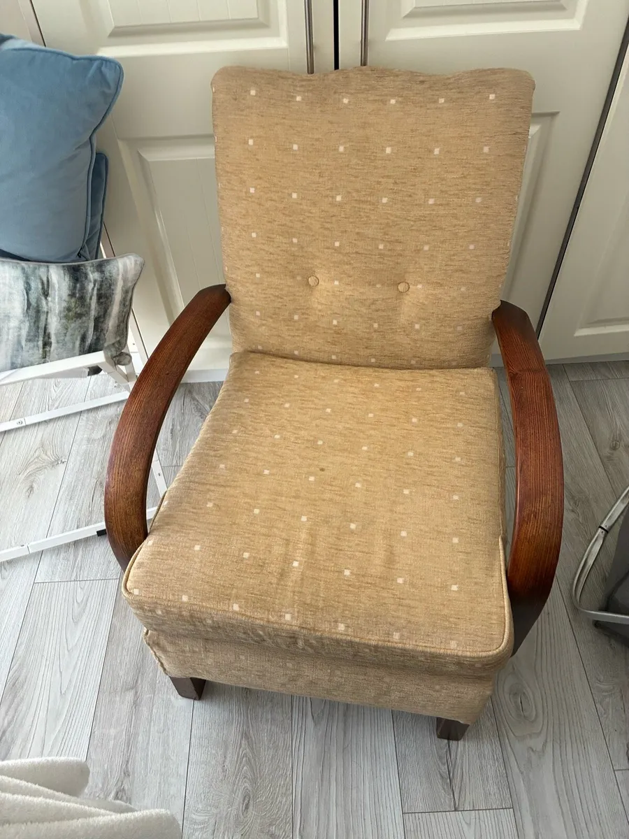 3peice suite 2 armchairs FREE TO COLLECT - Image 1