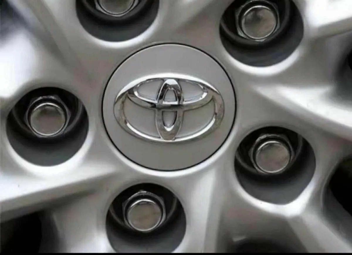 4 x Toyota Centre Caps - FREE POST - Image 1