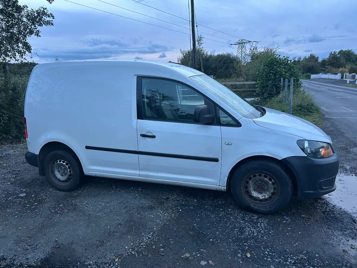 132 Volkswagen caddy 1.6 TDI NEW DOE 05,27 - Image 2