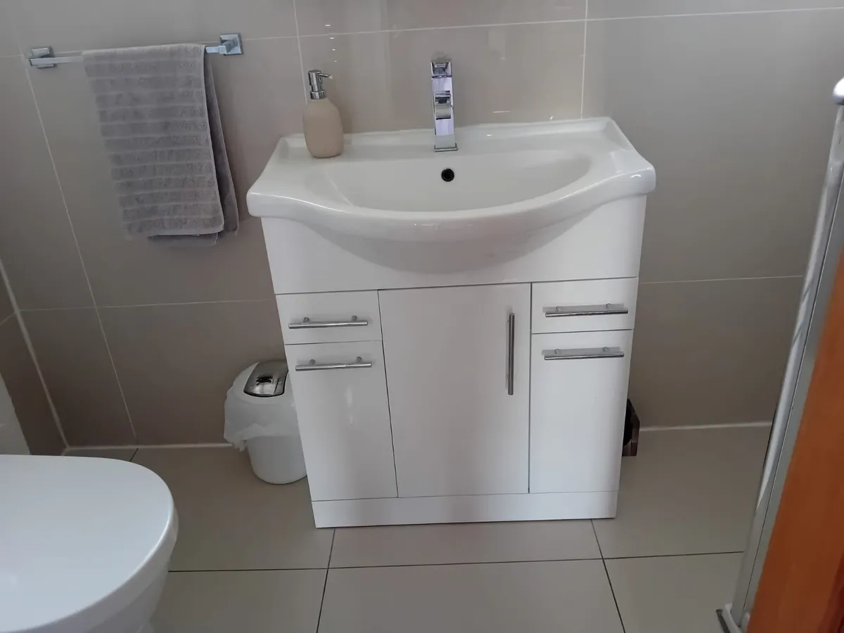 Bathroom Suite Set - Image 3