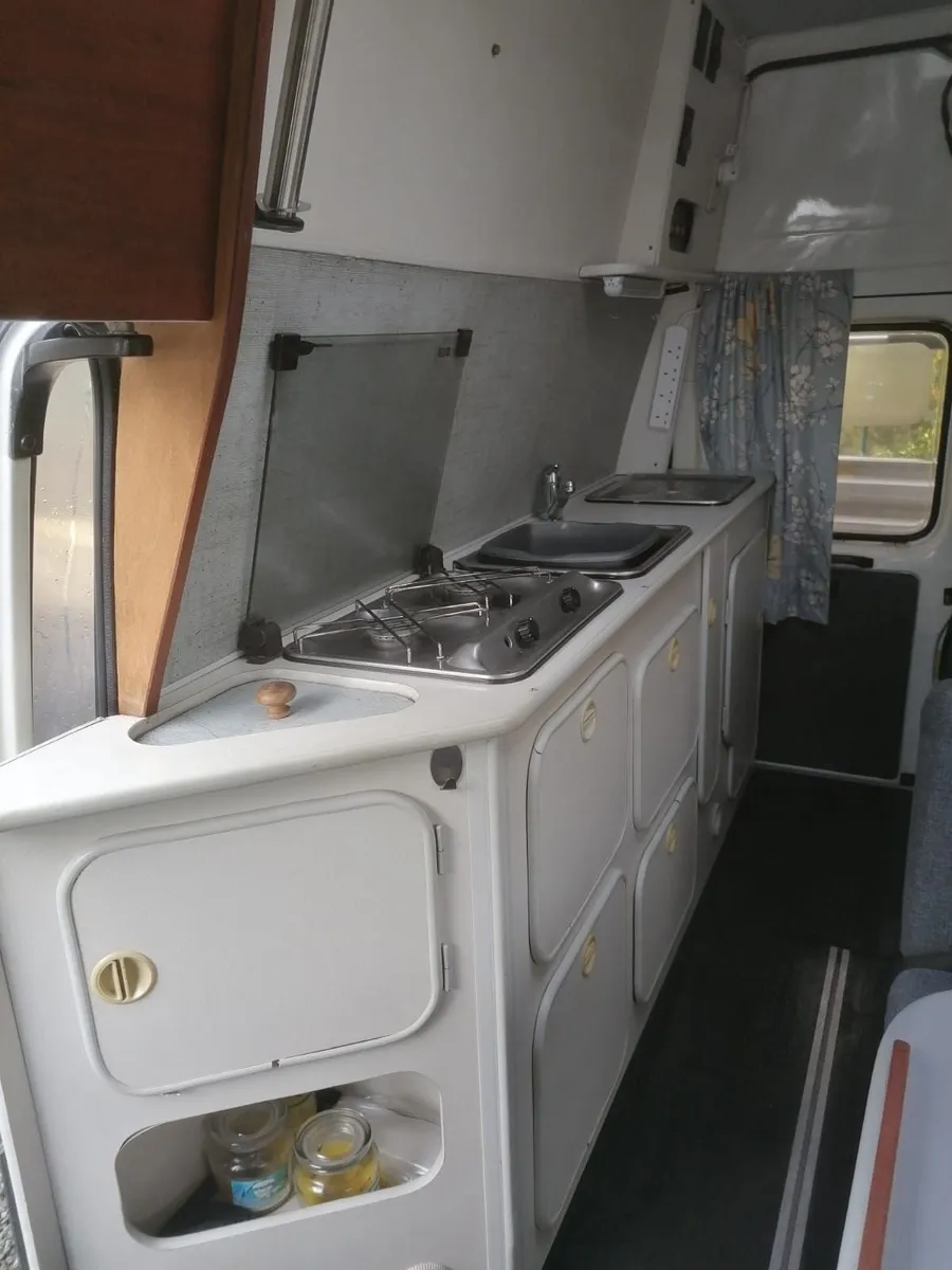 CAMPER VAN - Image 3