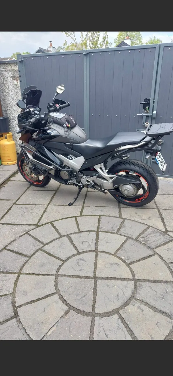 Motorcycle - Image 4