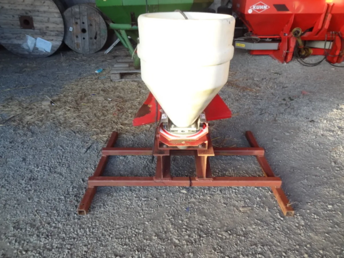 Stocks Disc Seeder Spinner Broadcaster Slug Pellet - Image 2