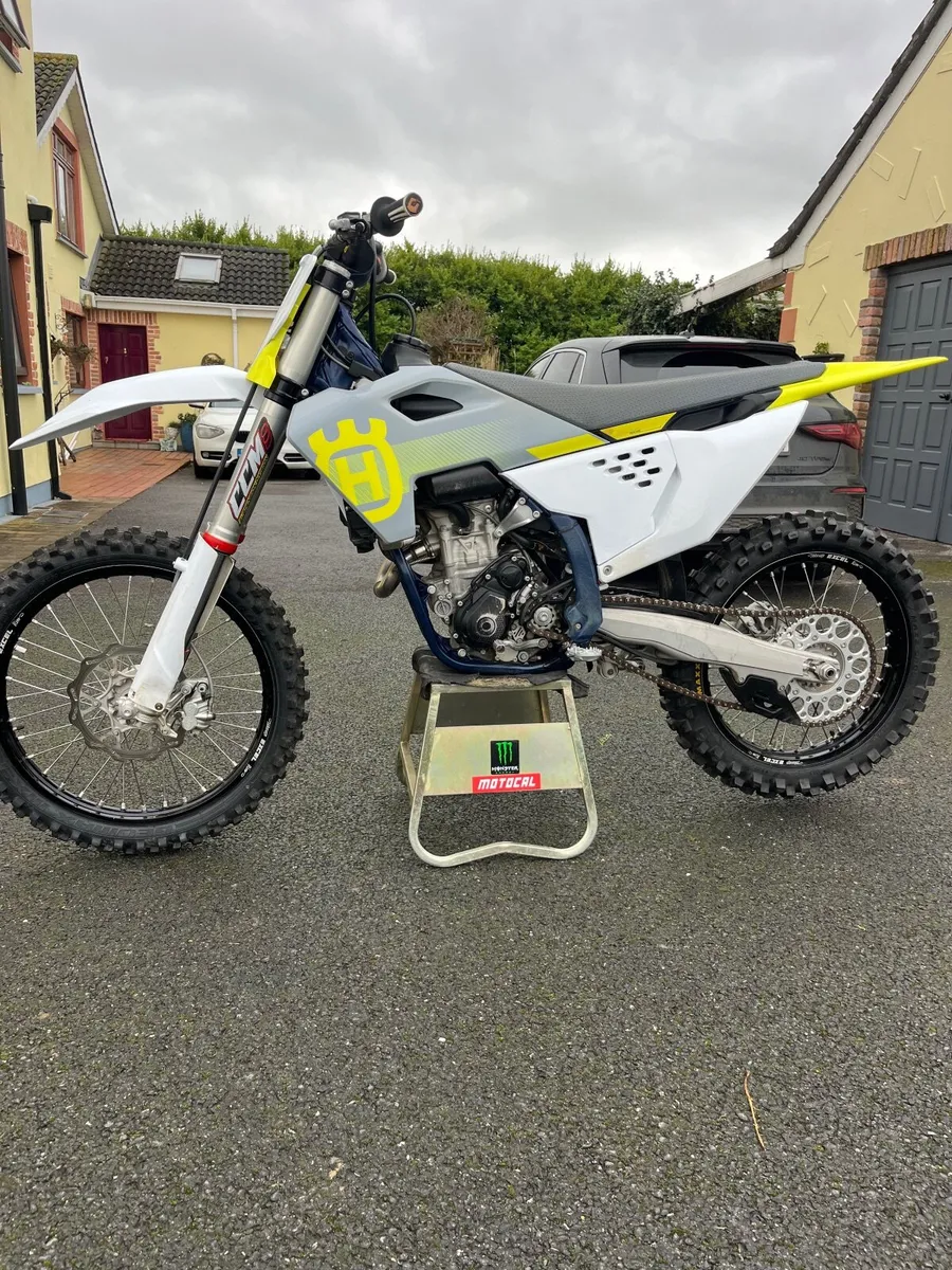 2024 Husqvarna FC 250 - Image 4