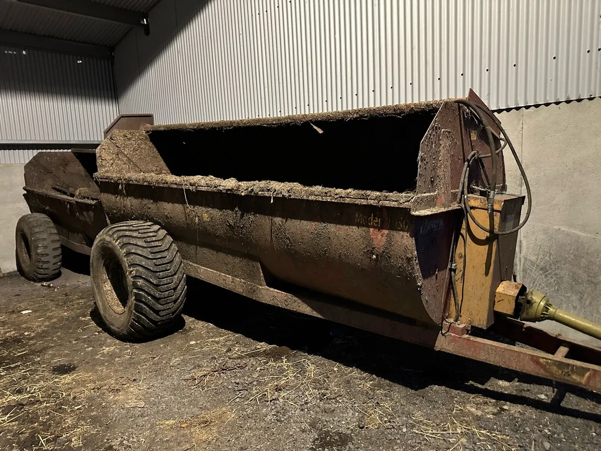 Muck spreader - Image 1