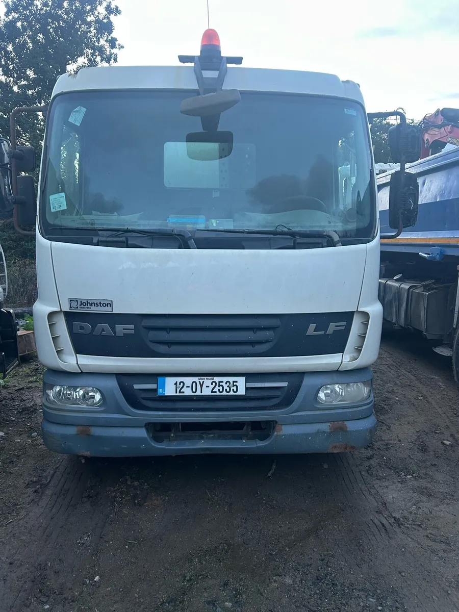 Road sweeper - Image 2