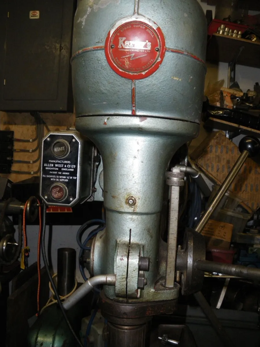 Gear head Pillar drill 8 speeds 240 volts - Image 2