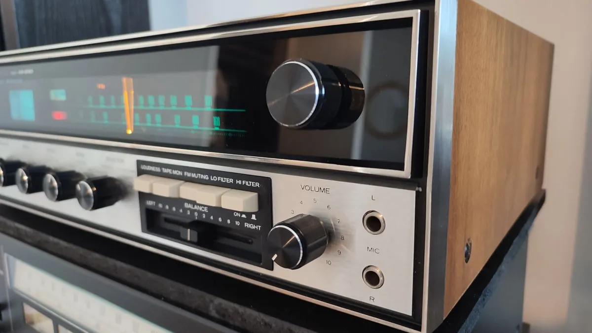 KENWOOD KR-5150 Receiver/amplifier. Like New! - Image 4