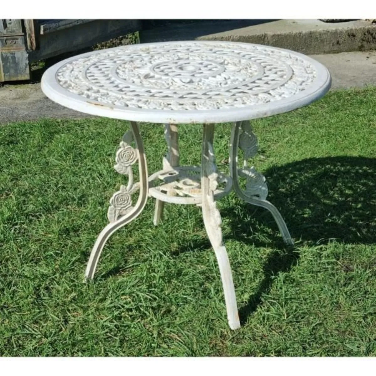 Cast Iron Garden Set Table and Four Chairs Style H - Image 3
