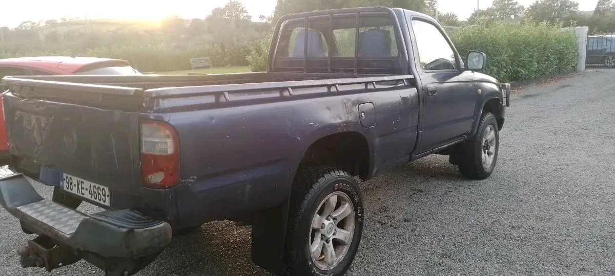 Mk4 Hilux single cab - Image 2