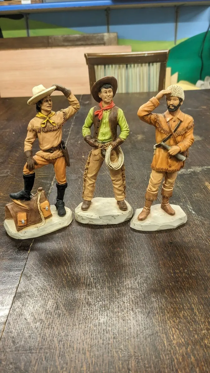 Rare  Castagna Figurines (Italy 1999) - Image 3