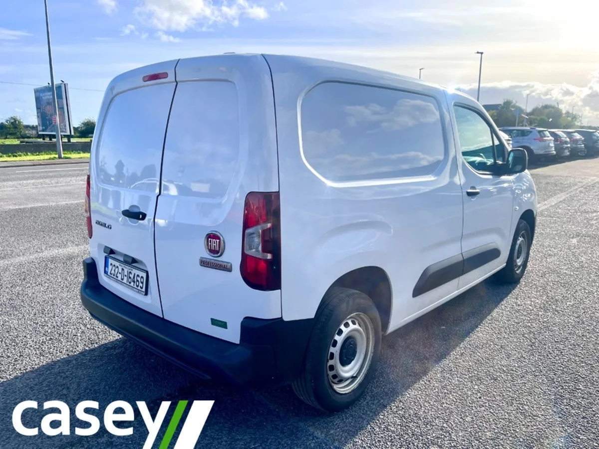 Fiat Doblo SWB 1.5 100HP 650KG 2 SE - Image 4