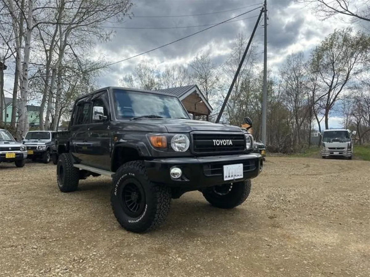Toyota Landcruiser 70 Series 4.0 petrol Crewcab - Image 3