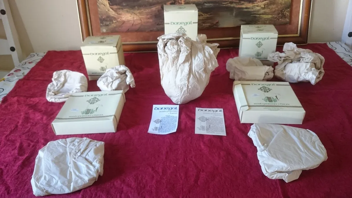 New 7Pc. Donegal Parian Flora Irish Tea Set & Vase - Image 4
