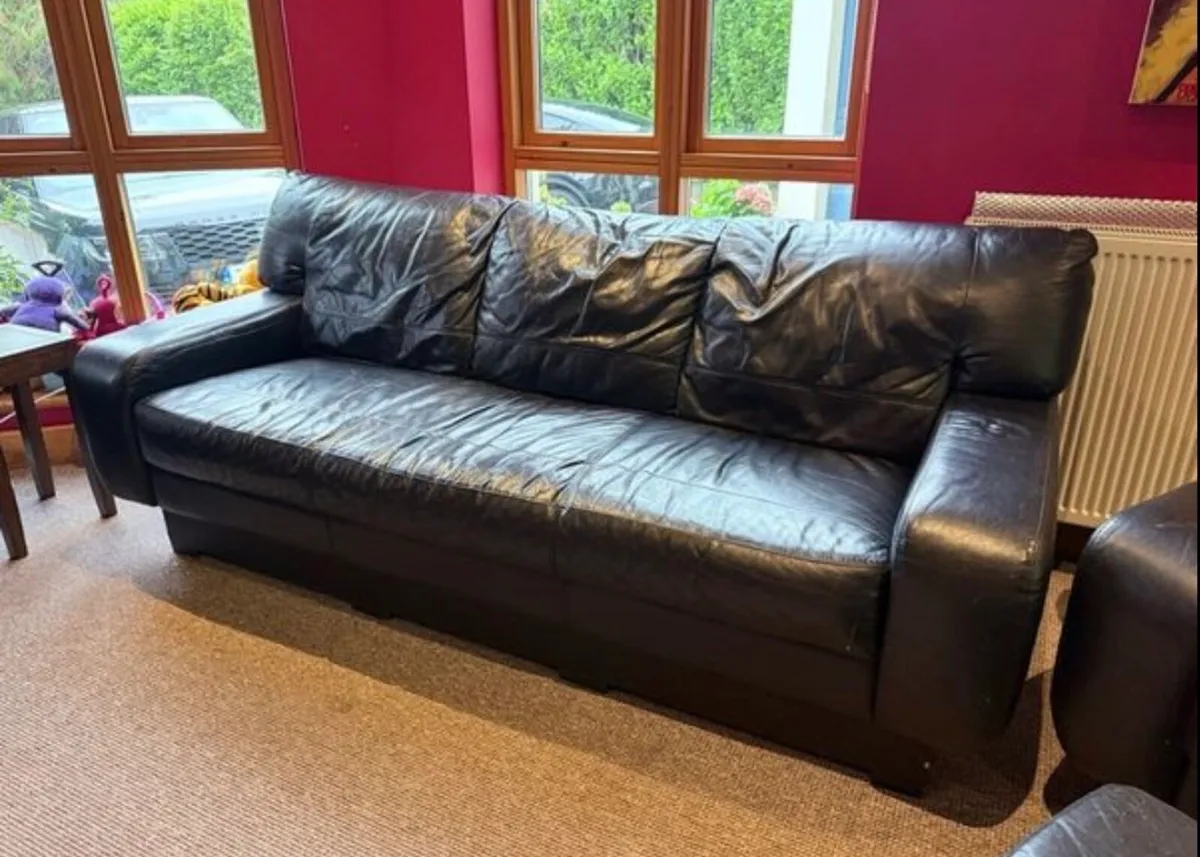 4 Piece DFS Black Leather Sofa Suite - Image 2