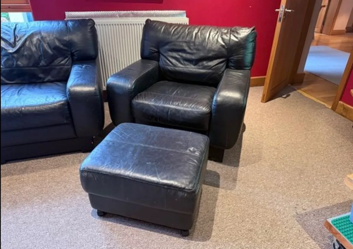 4 Piece DFS Black Leather Sofa Suite - Image 4
