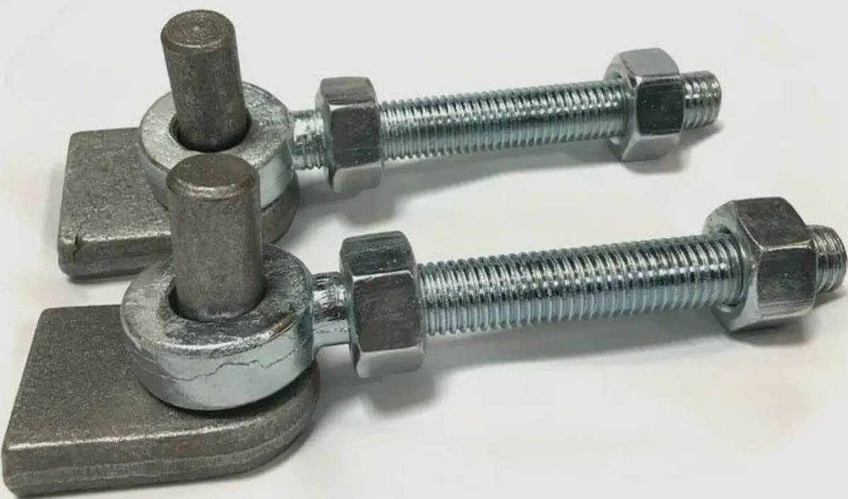 Gate hangers, lugs - Image 1