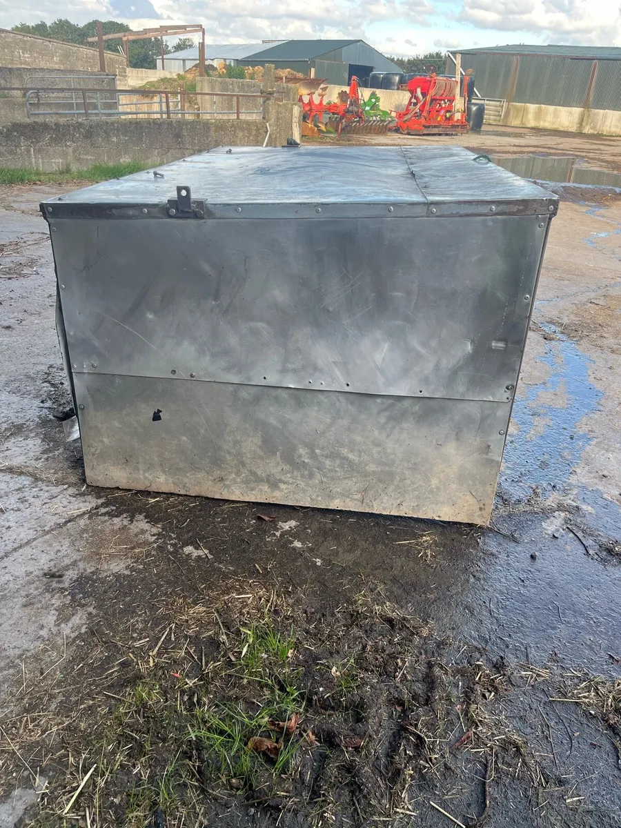 Ad-lib calf feeder - Image 2