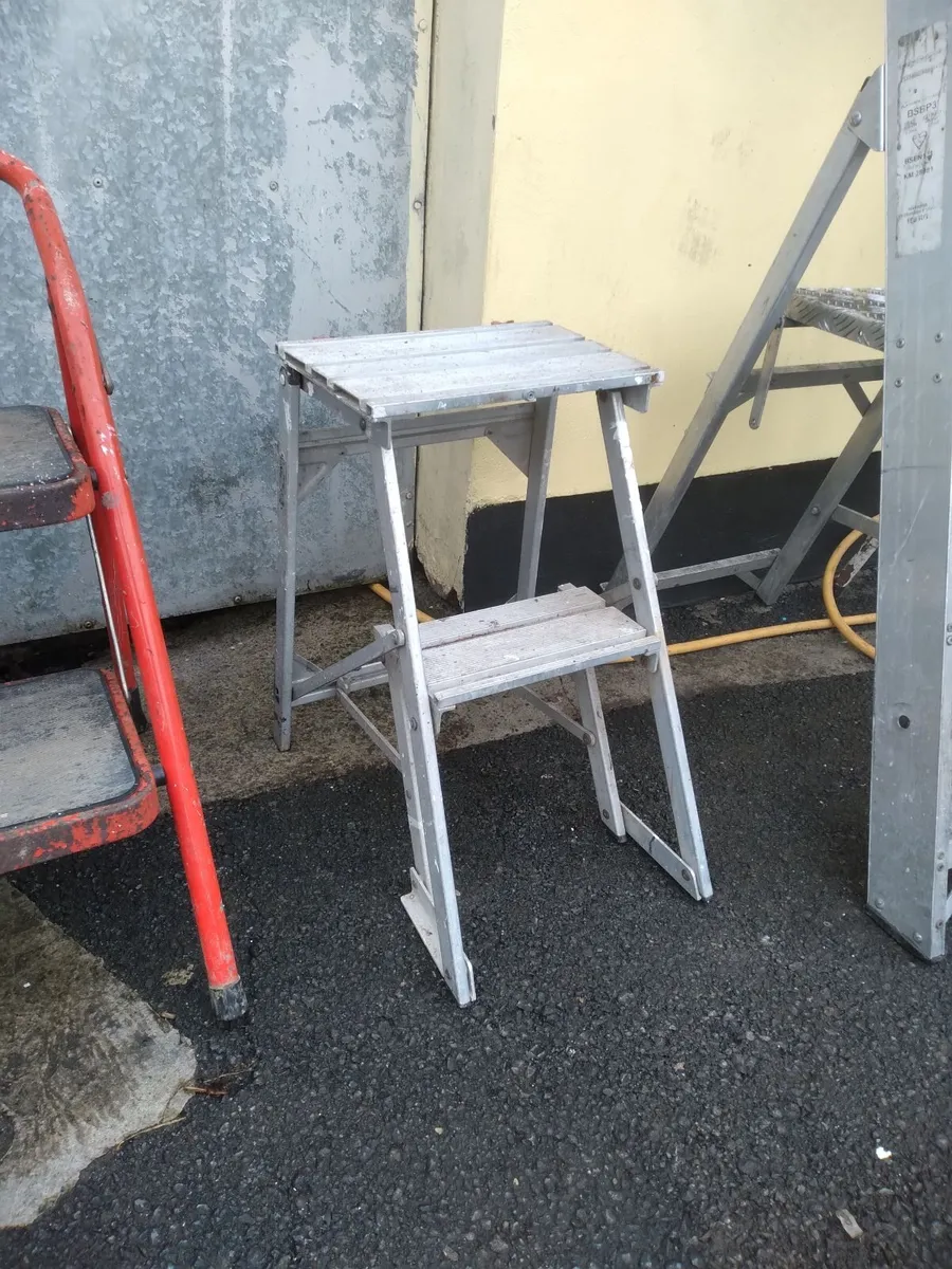 Step ladder working perfect price too sell - Image 3