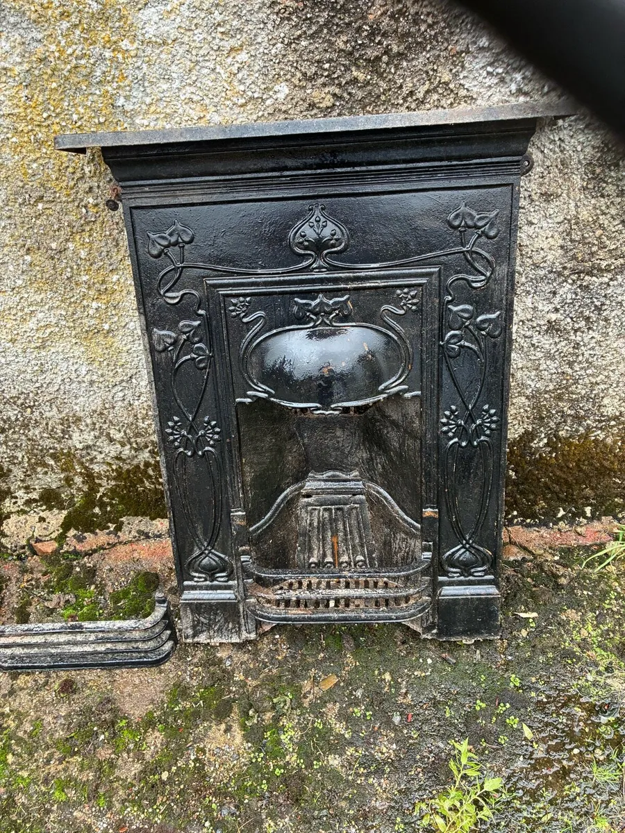 Cast iron fireplace - Image 2