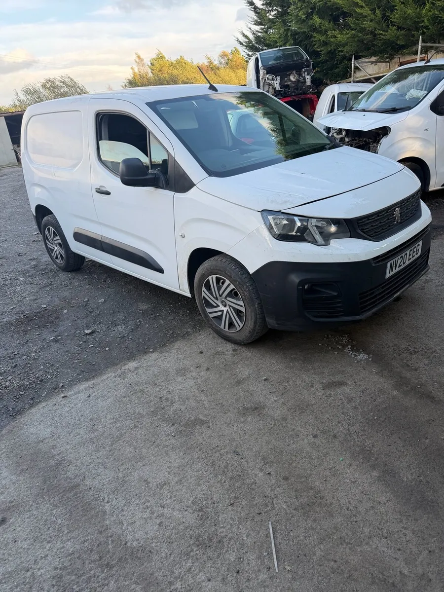 2021 Peugeot partner for breaking only 1.5 - Image 1