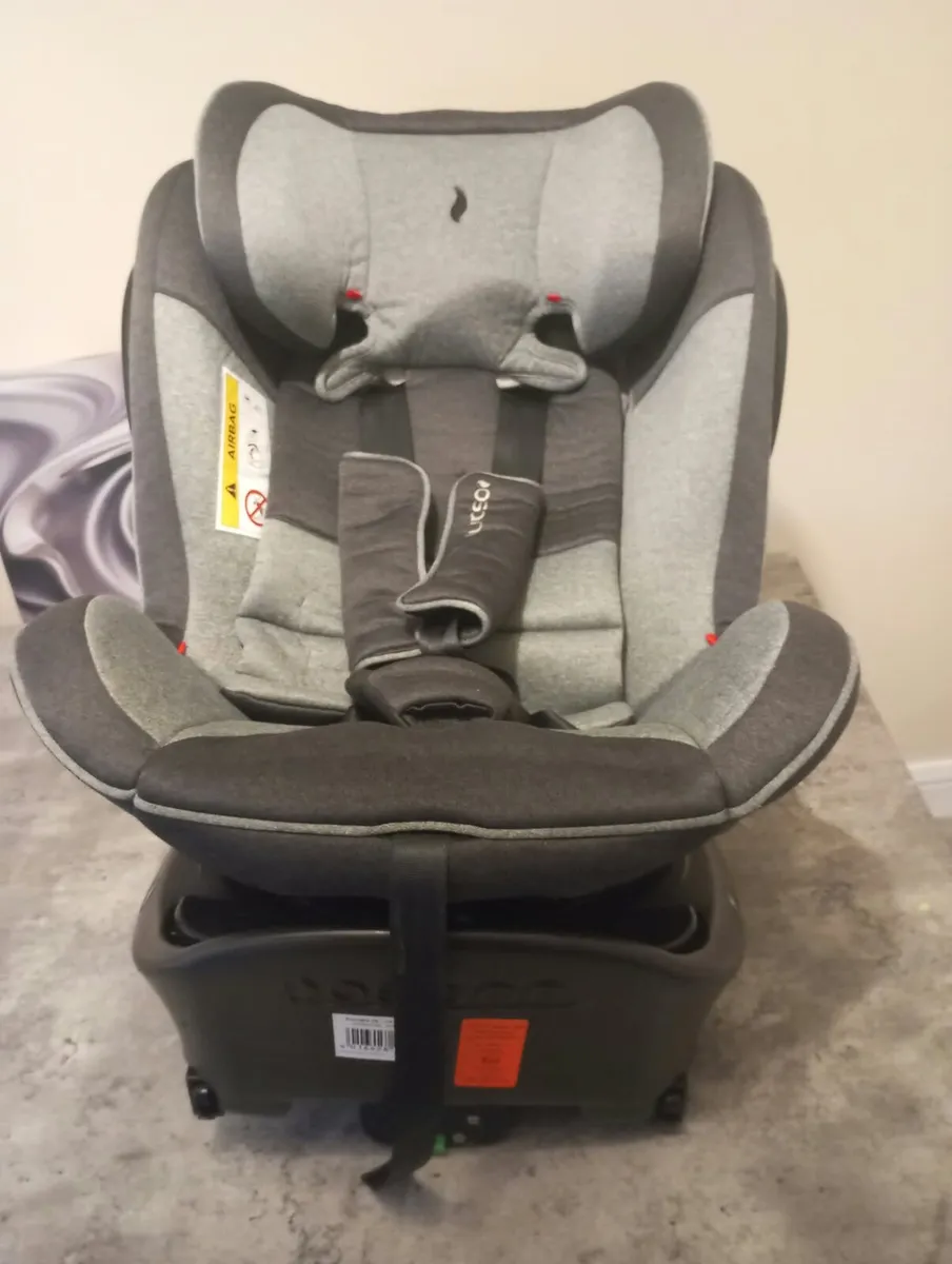 Osann 360 degree isofix Kids car seat - Image 3