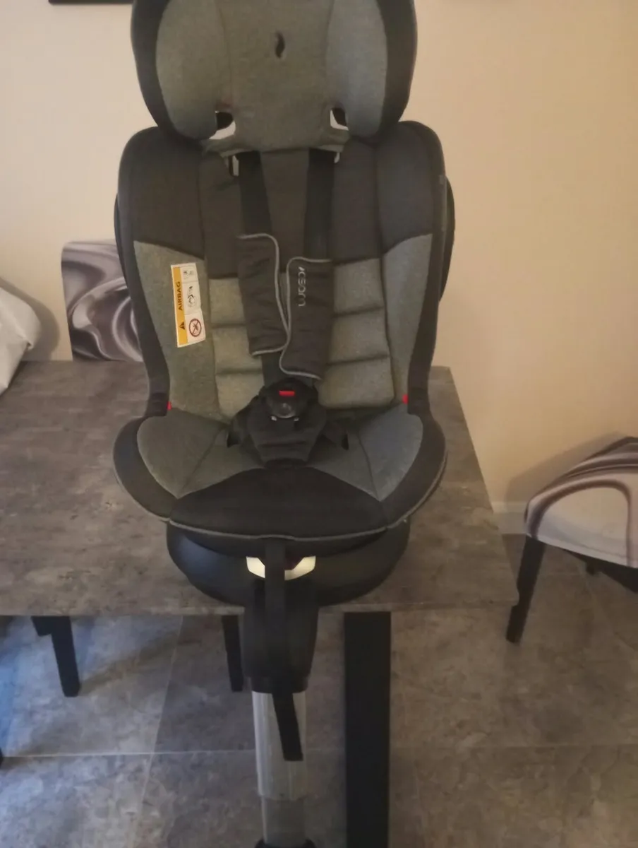 Osann 360 degree isofix Kids car seat - Image 1