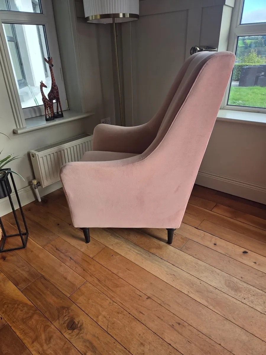 High back winged chair - Image 2