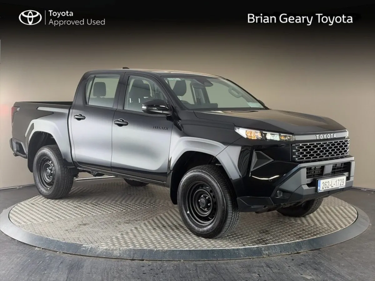Toyota Hilux MHEV DLX - Image 1